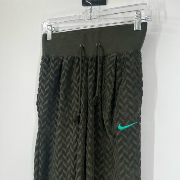 Nike Sportswear Everyday Modern High Rise Joggers - Picture 3 of 9
